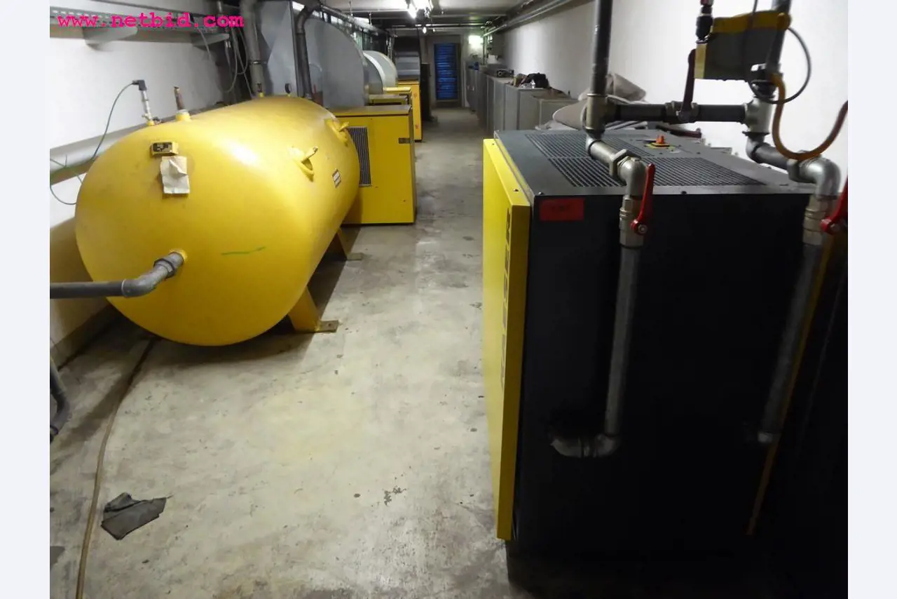 Maschinen aus dem Bereich Rollenoffsetdruck und Druckweiterverarbeitung
-2