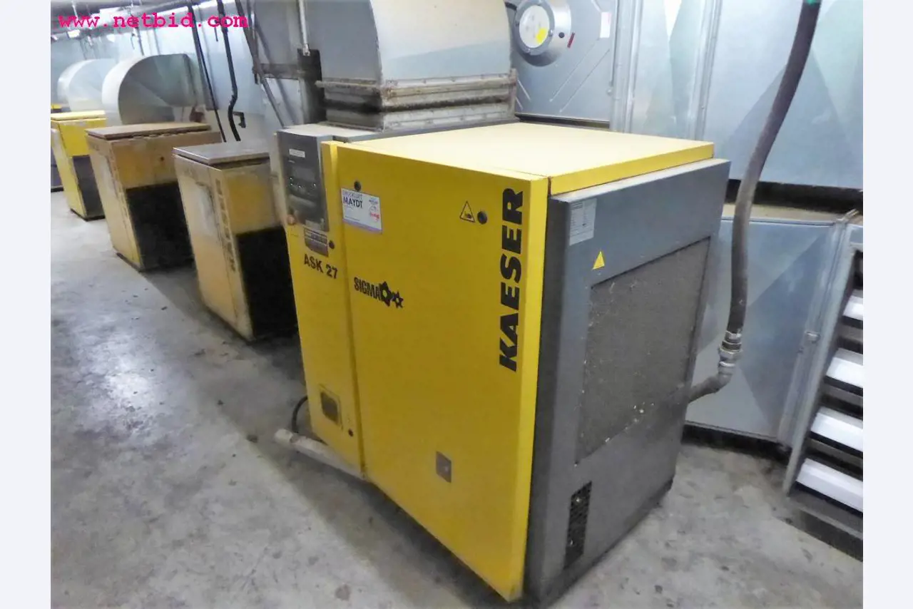 Maschinen aus dem Bereich Rollenoffsetdruck und Druckweiterverarbeitung
-5