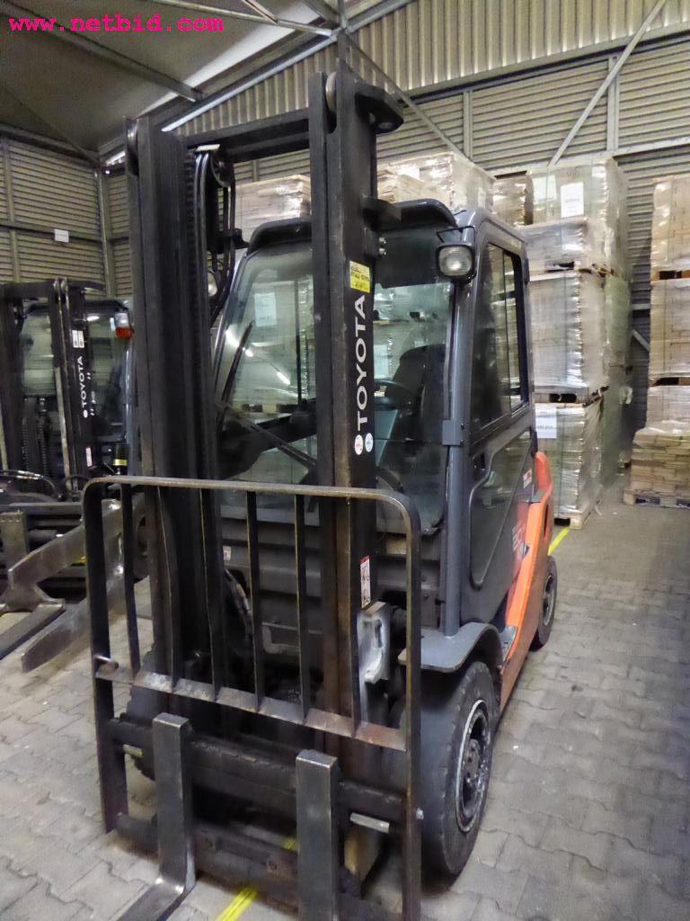 Maschinen aus dem Bereich Rollenoffsetdruck und Druckweiterverarbeitung
-3