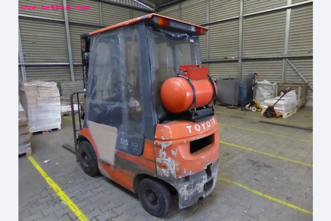 Maschinen aus dem Bereich Rollenoffsetdruck und Druckweiterverarbeitung
-3