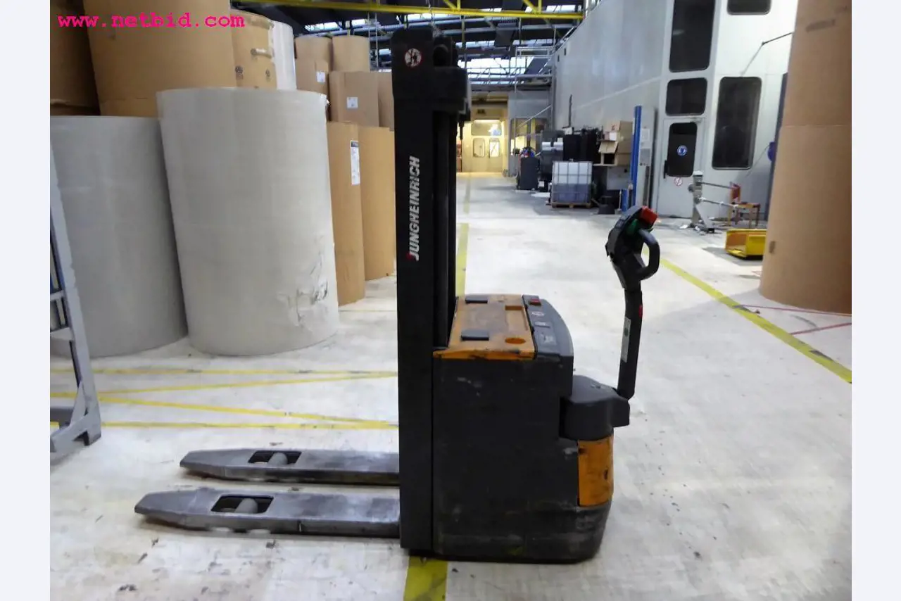 Máquinas de impressão offset e de acabamento de impressão
-2