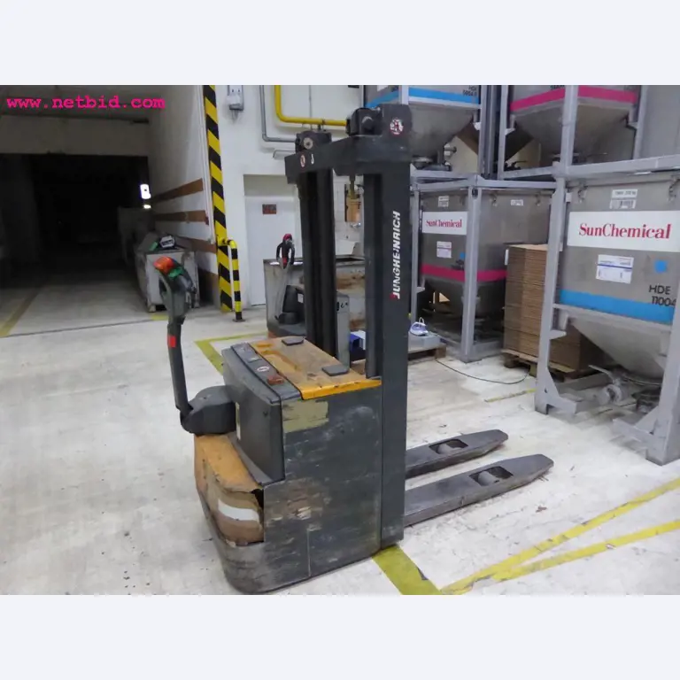 Máquinas de impressão offset e de acabamento de impressão
-3