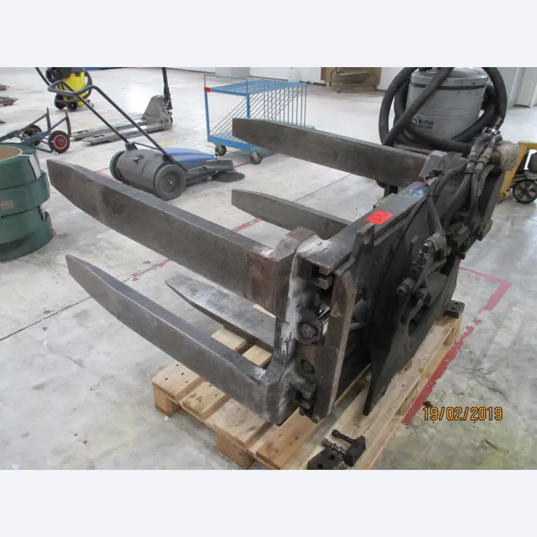 Máquinas de impressão offset e de acabamento de impressão
-1