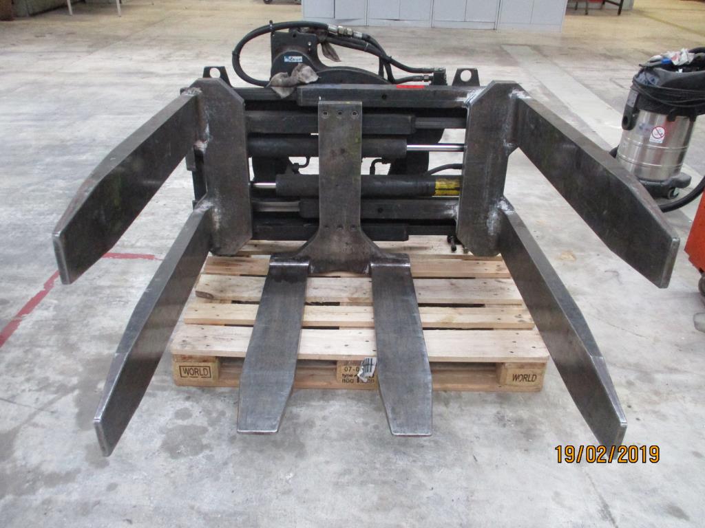 Maschinen aus dem Bereich Rollenoffsetdruck und Druckweiterverarbeitung
-2