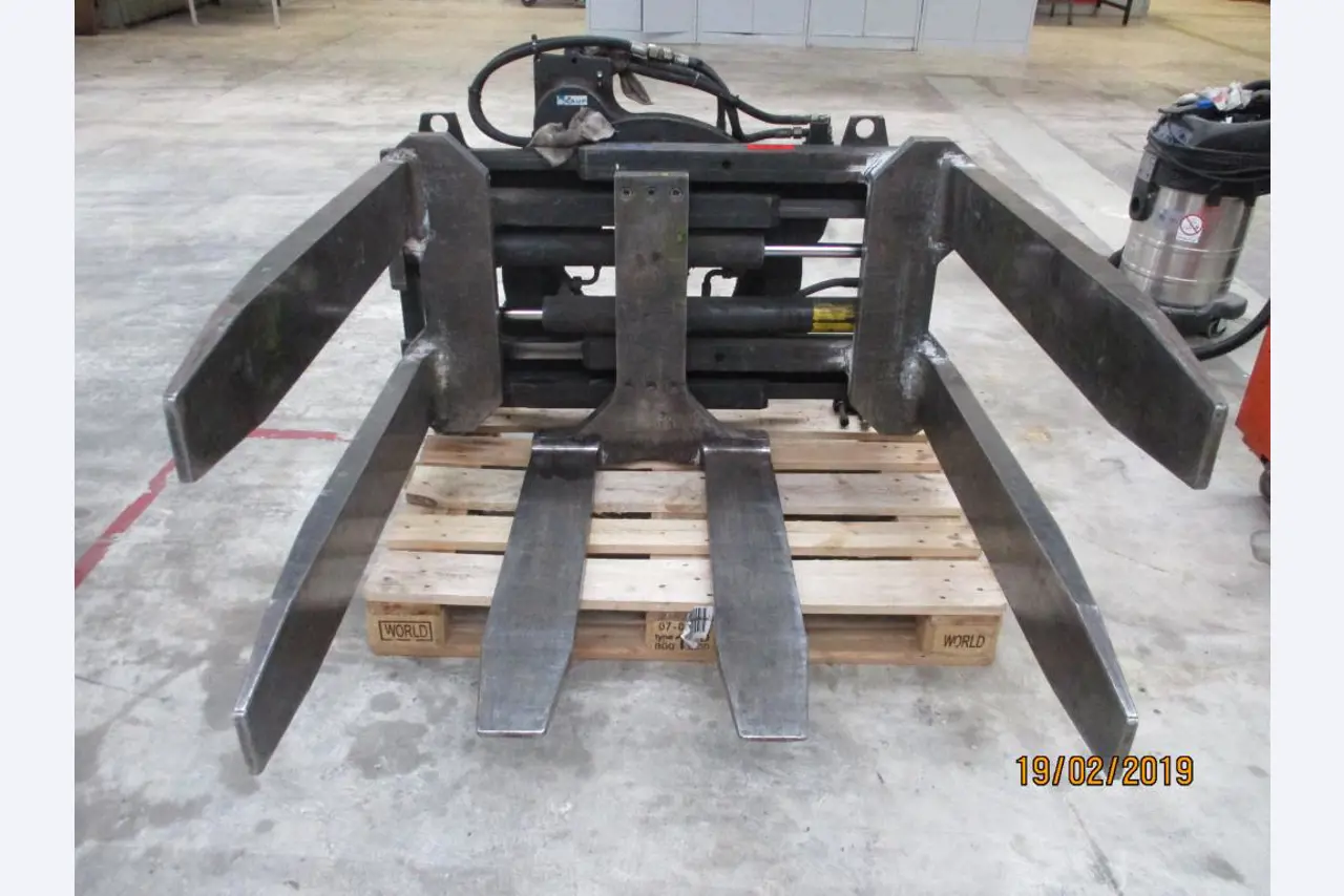 Máquinas de impressão offset e de acabamento de impressão
-2