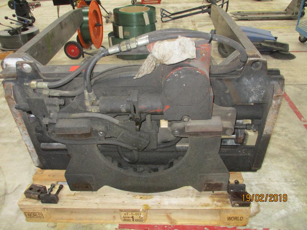 Maschinen aus dem Bereich Rollenoffsetdruck und Druckweiterverarbeitung
-5