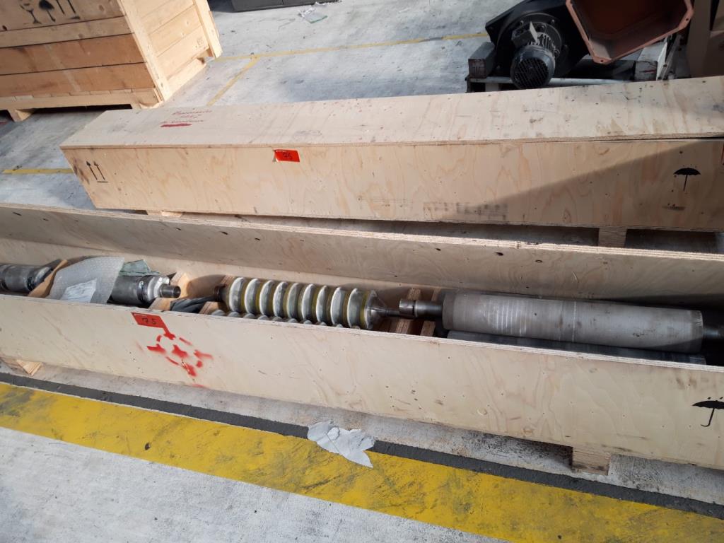 Máquinas de impressão offset e de acabamento de impressão
-3