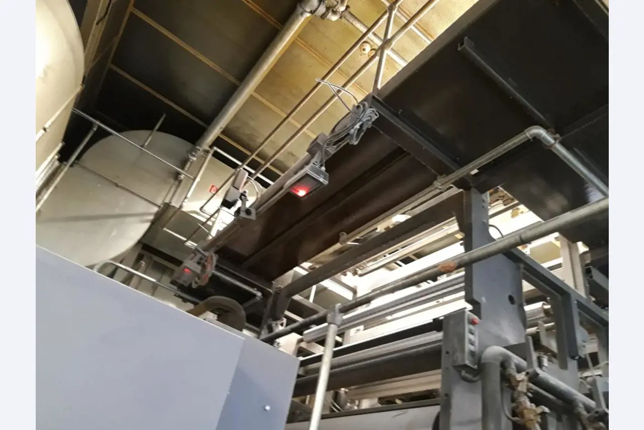 Maschinen aus dem Bereich Rollenoffsetdruck und Druckweiterverarbeitung
-1