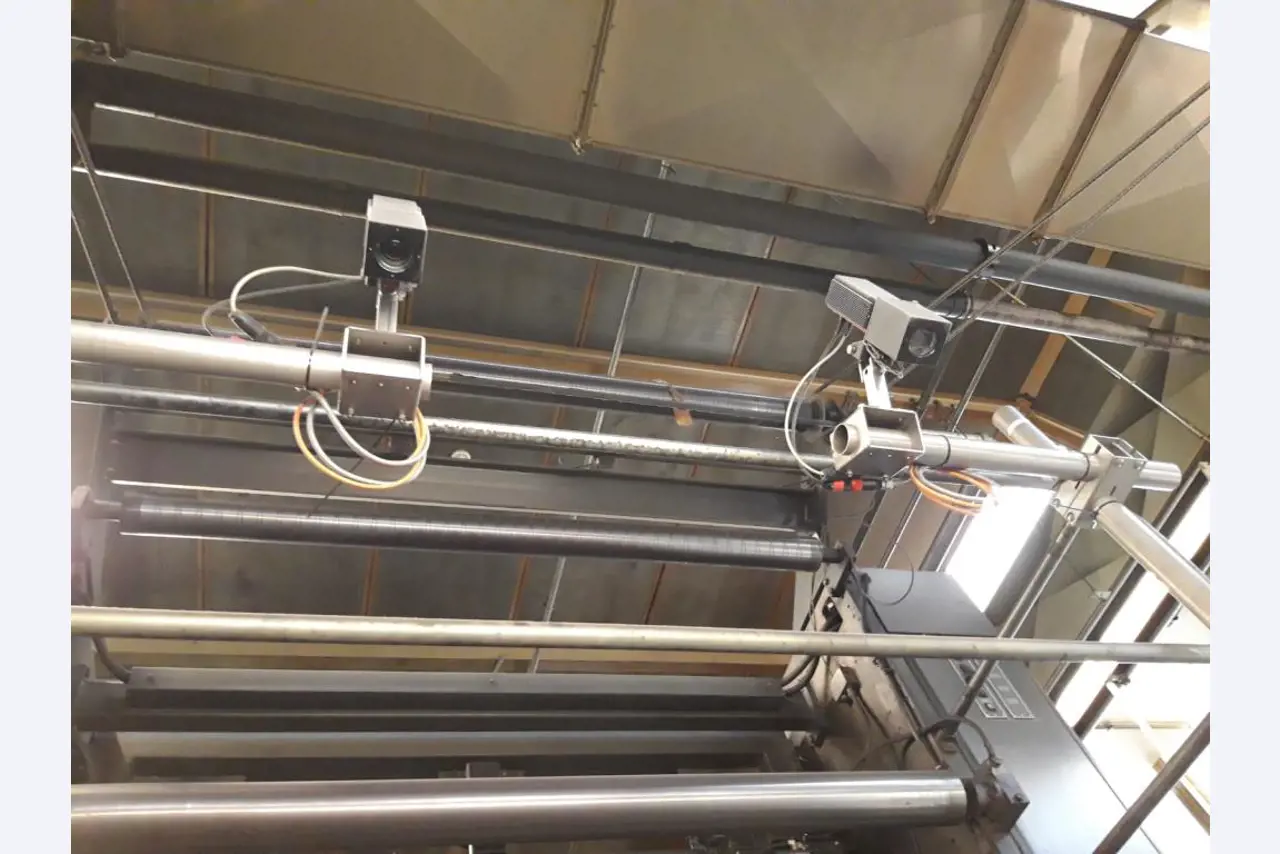 Maschinen aus dem Bereich Rollenoffsetdruck und Druckweiterverarbeitung
-2