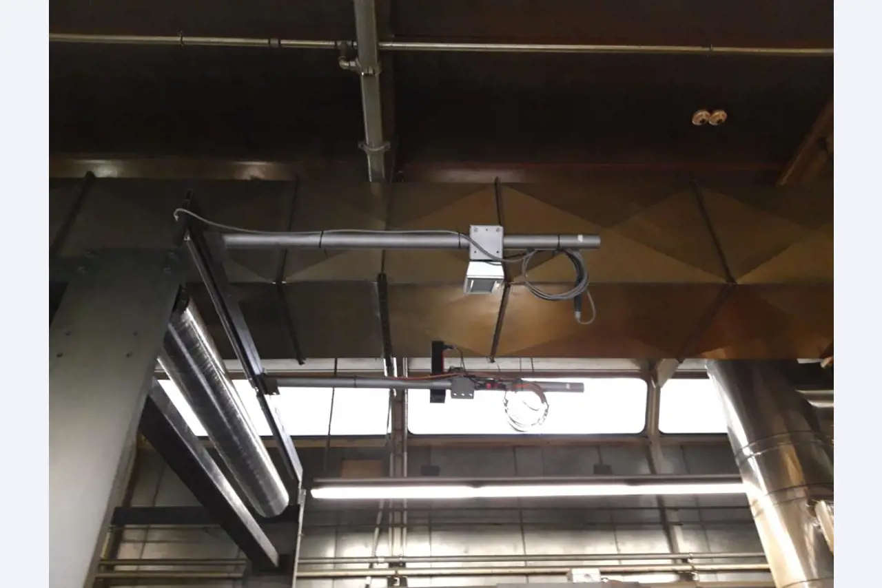 Maschinen aus dem Bereich Rollenoffsetdruck und Druckweiterverarbeitung
-3