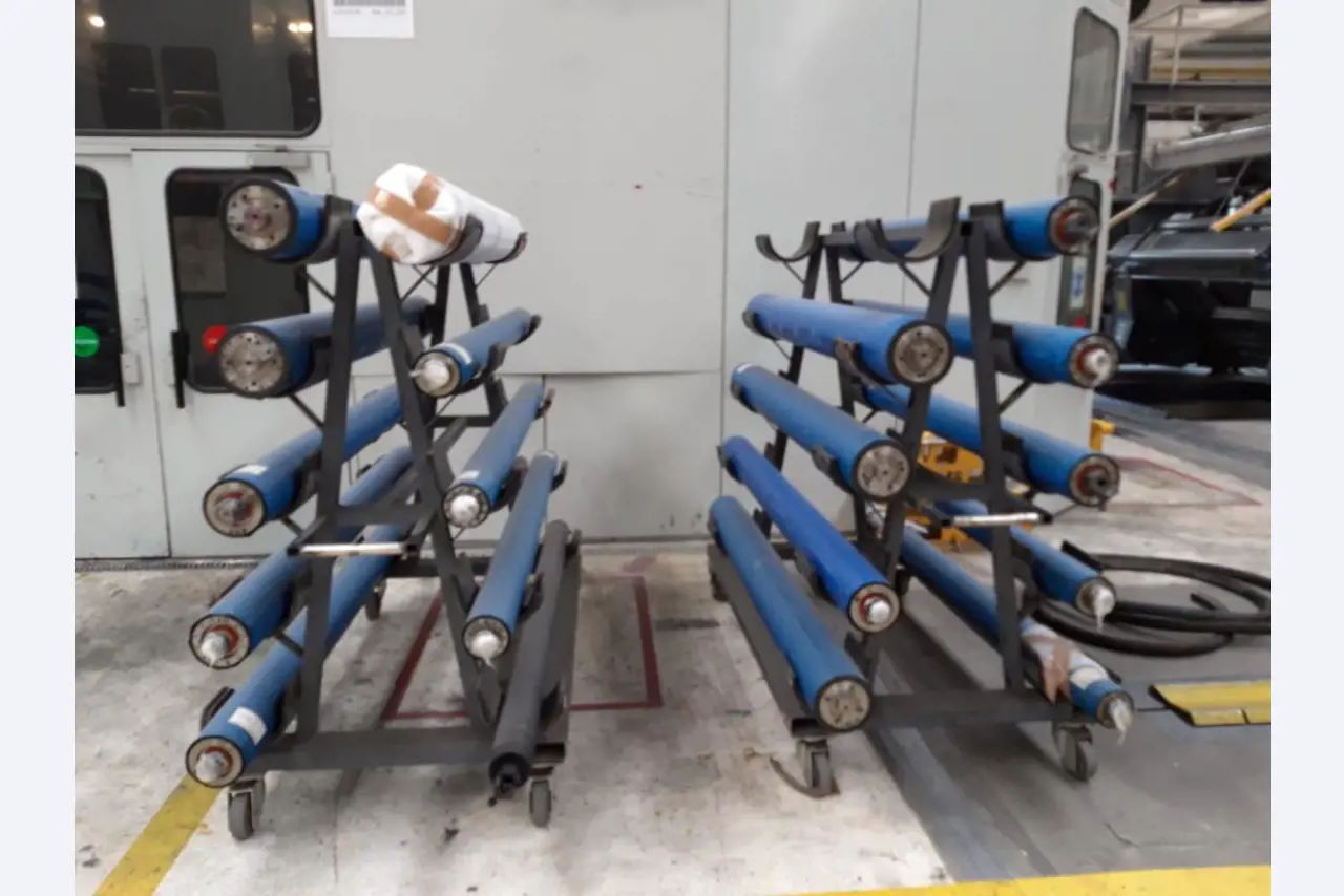 Maschinen aus dem Bereich Rollenoffsetdruck und Druckweiterverarbeitung
-1