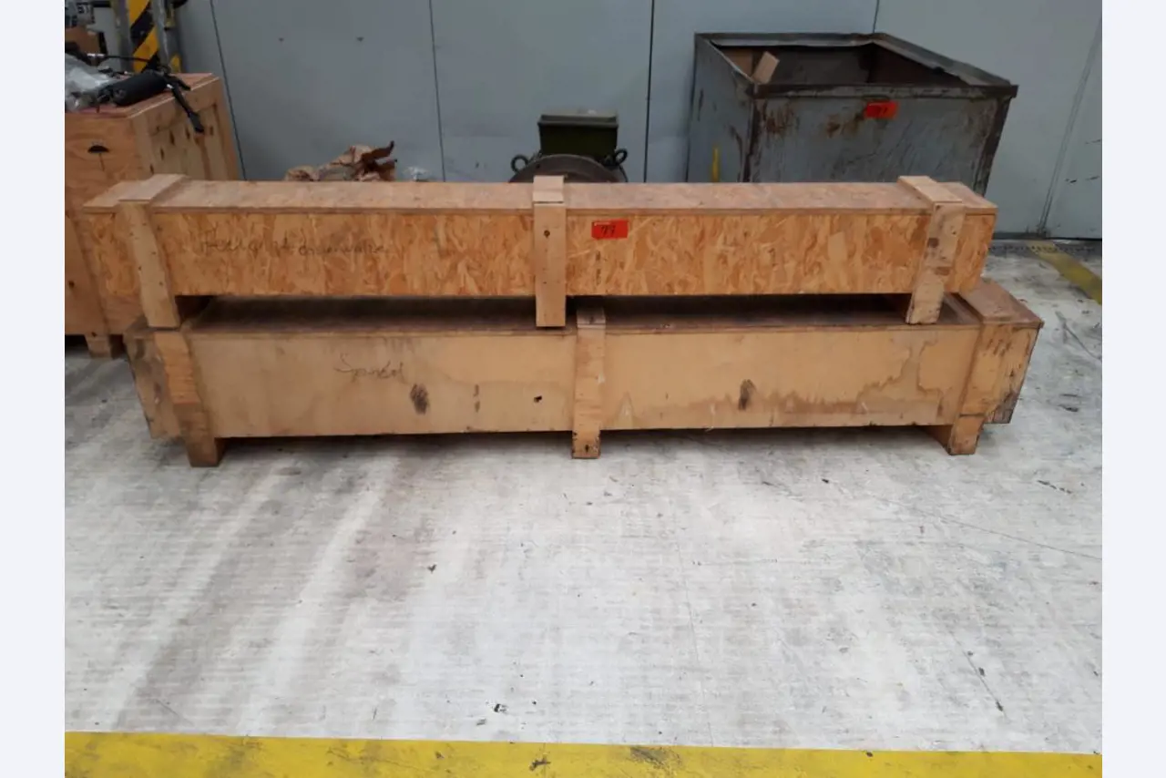 Maschinen aus dem Bereich Rollenoffsetdruck und Druckweiterverarbeitung
-3