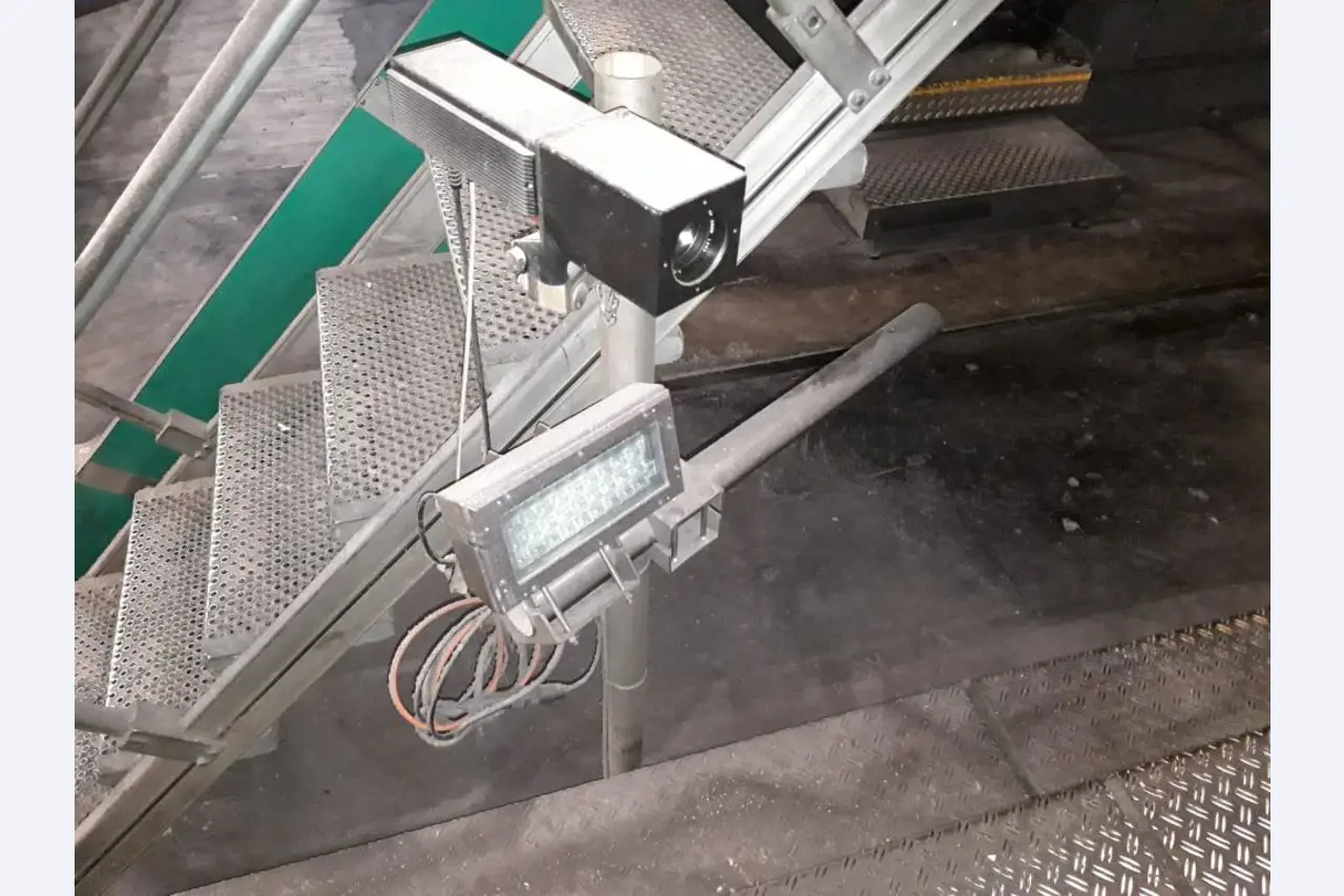 Maschinen aus dem Bereich Rollenoffsetdruck und Druckweiterverarbeitung
-2