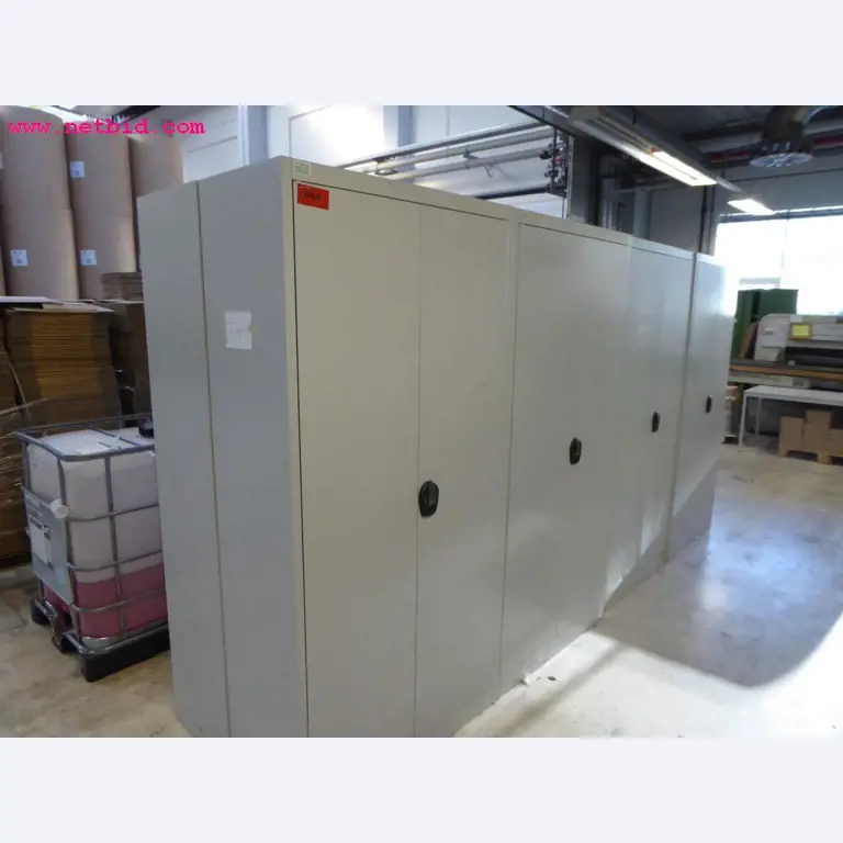 Maschinen aus dem Bereich Rollenoffsetdruck und Druckweiterverarbeitung
-1