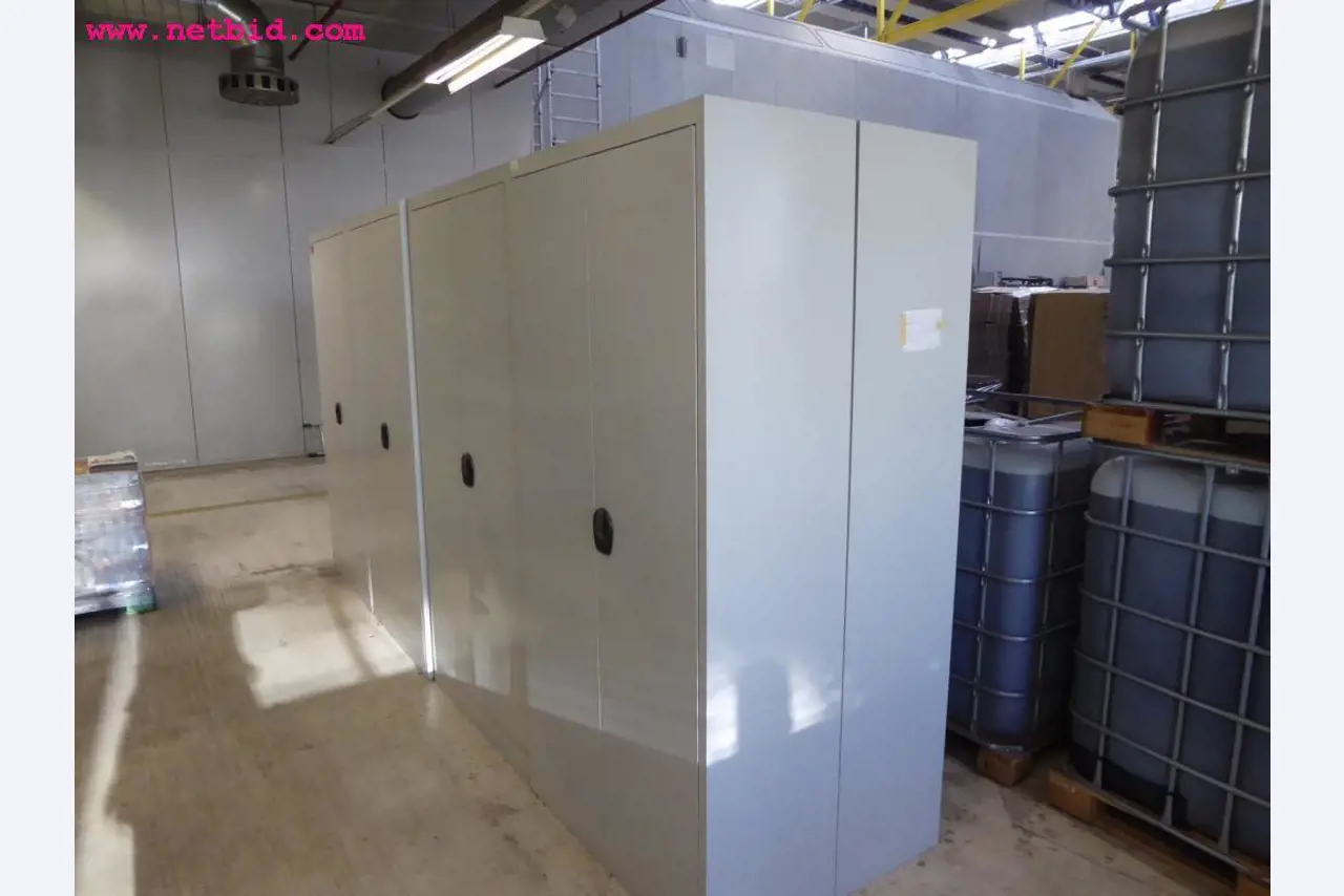 Maschinen aus dem Bereich Rollenoffsetdruck und Druckweiterverarbeitung
-2