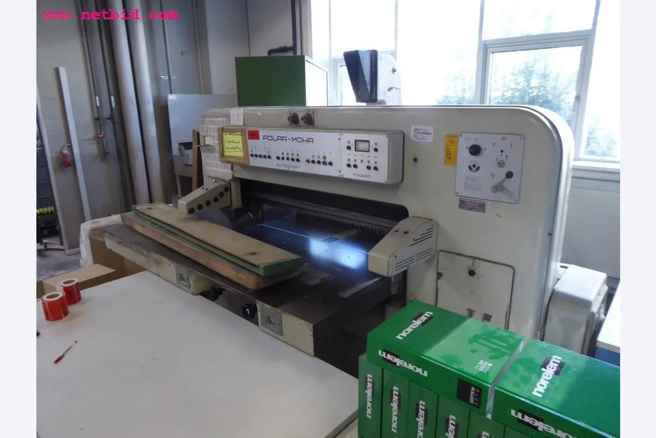 Máquinas de impressão offset e de acabamento de impressão
-1