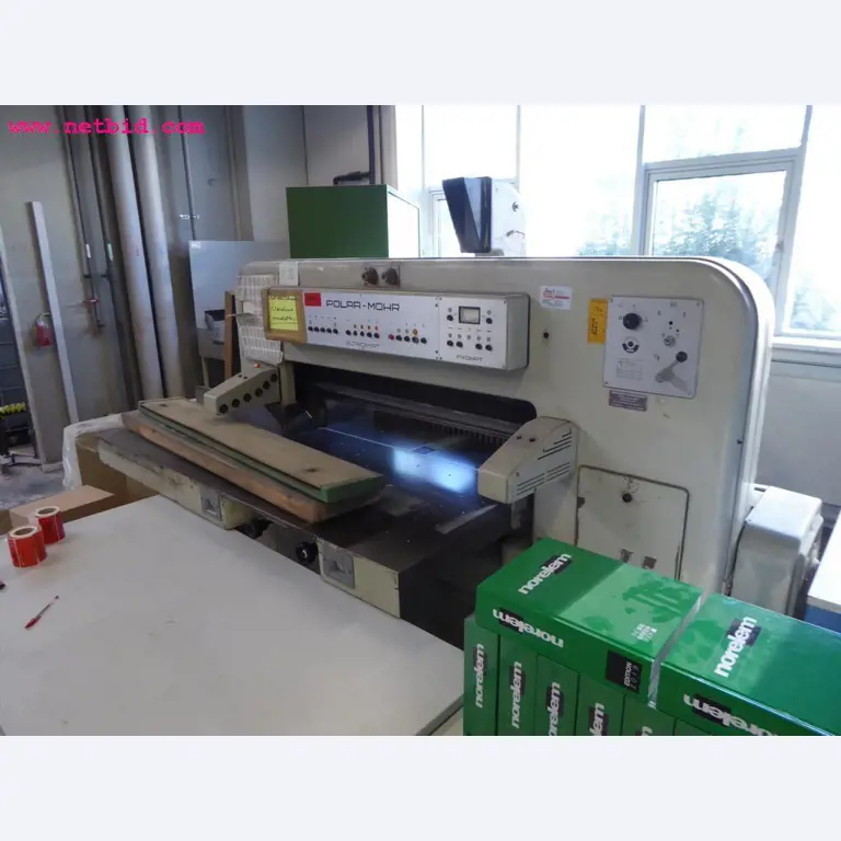 Máquinas de impressão offset e de acabamento de impressão
-1