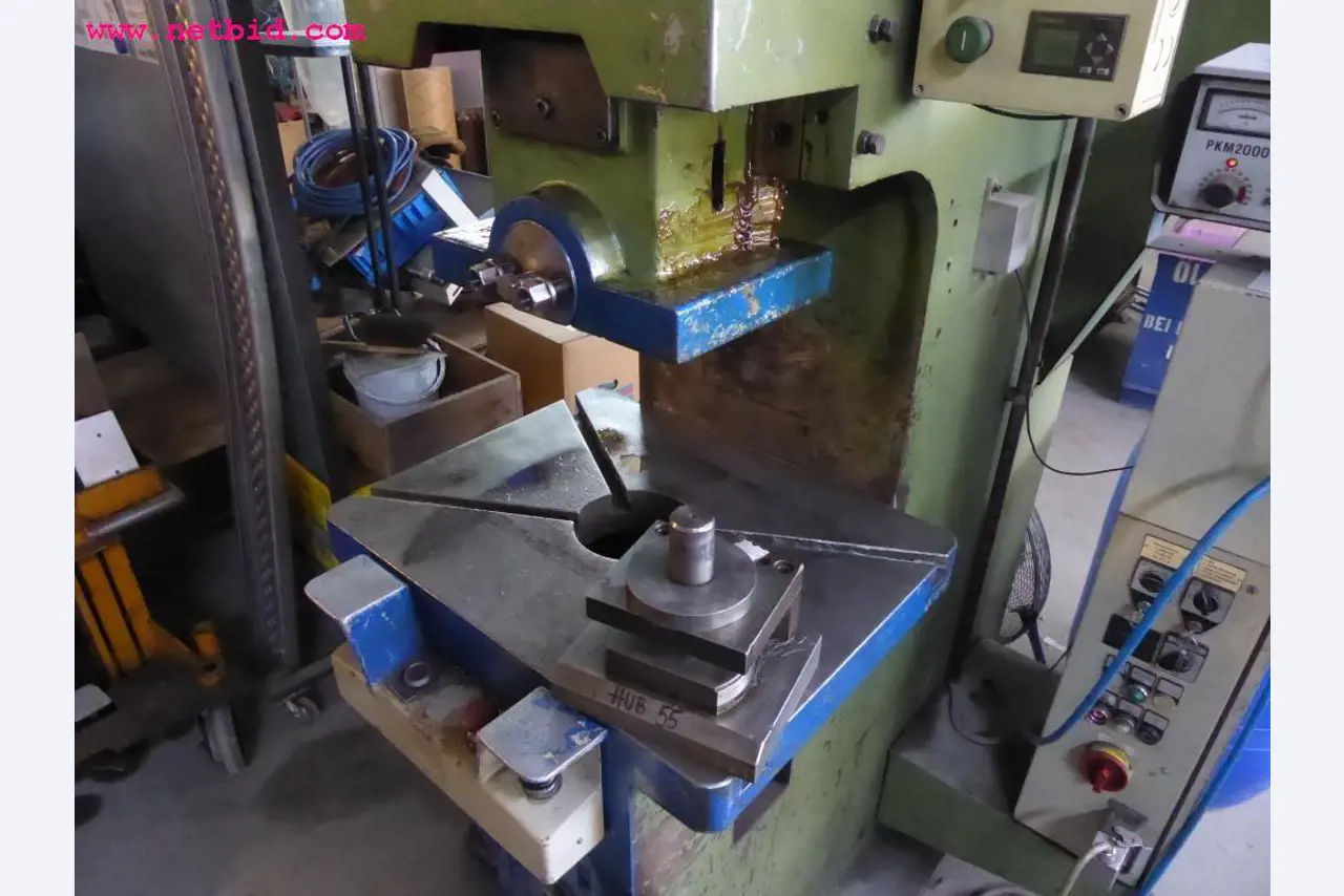 machines from the metal cutting and welding sector <br>-3
