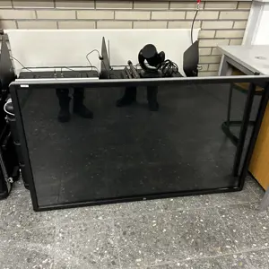 Nicht mehr benötigtes Equipment einer beruflichen Schule