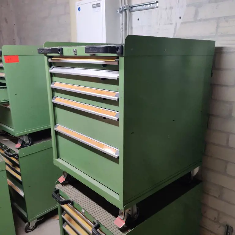 1 Posten Armoire à tiroirs télescopiques sur roulettes Lokoma