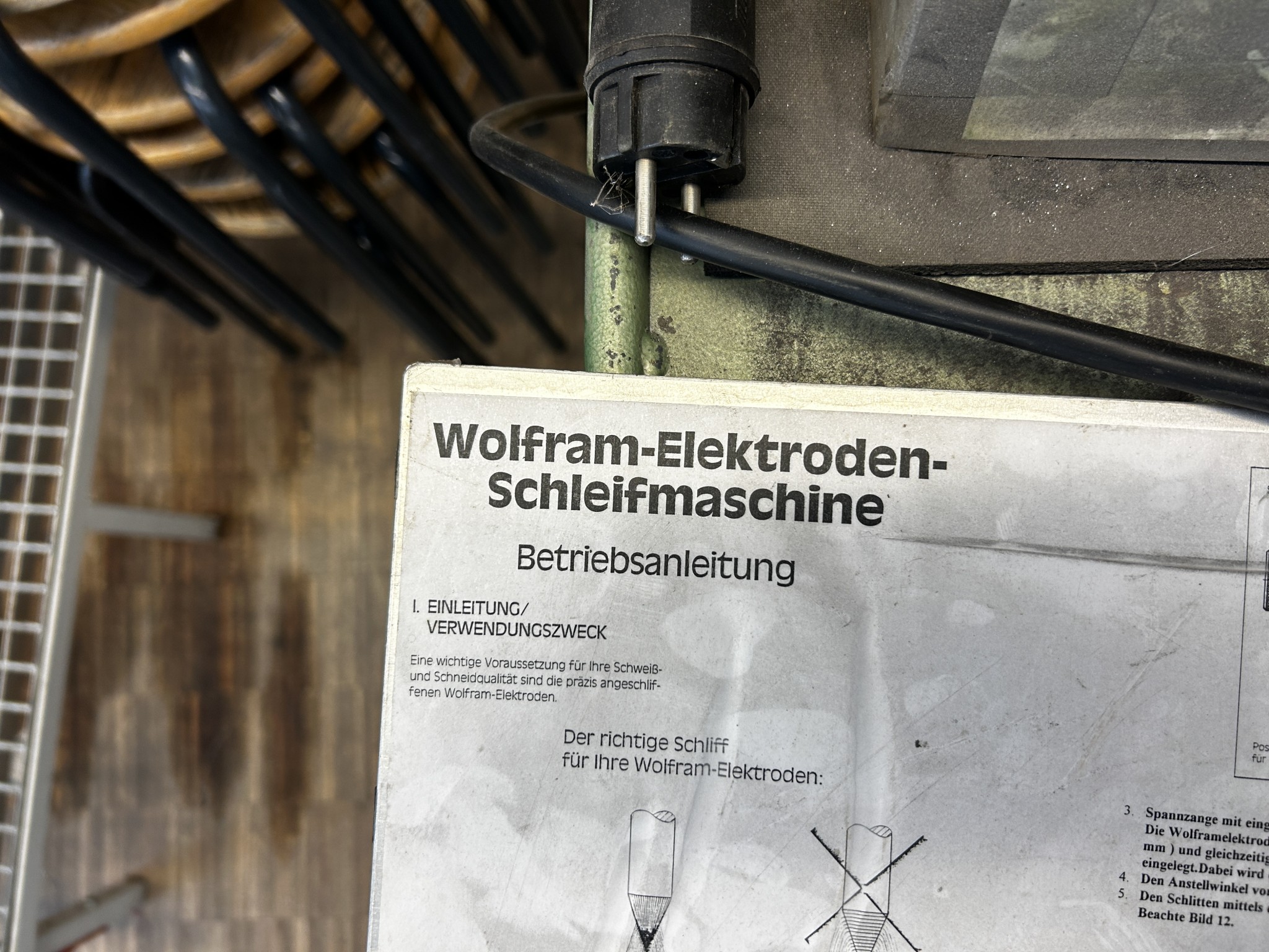 Vybavení, které již odborná škola nepotřebuje-1