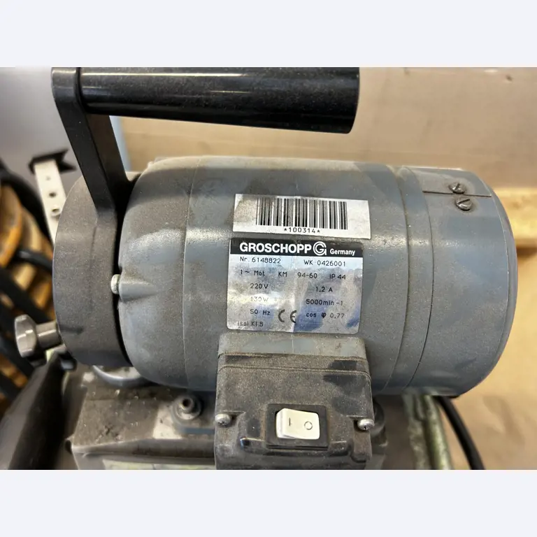 Vybavení, které již odborná škola nepotřebuje-3