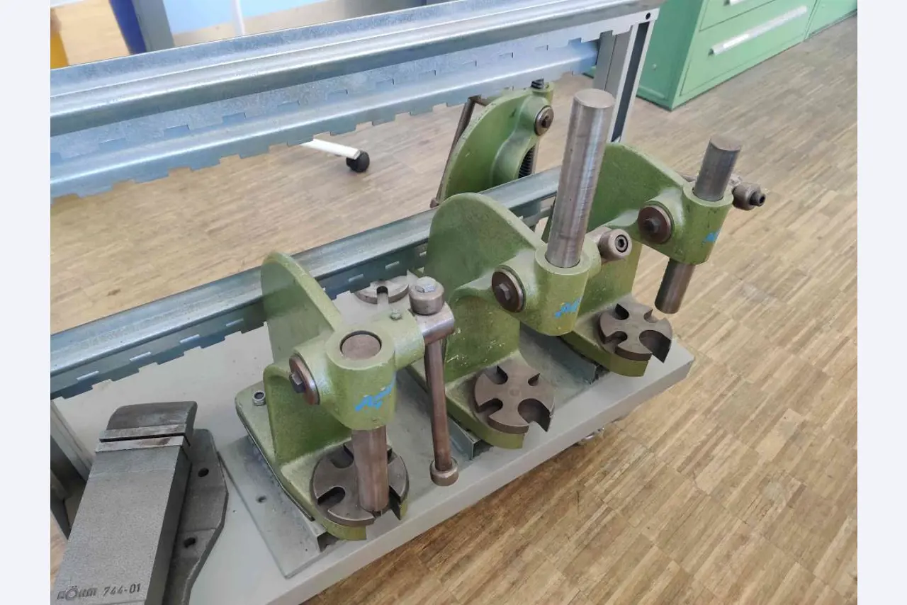 Sprzęt, który nie jest już wymagany przez szkołę zawodową-3