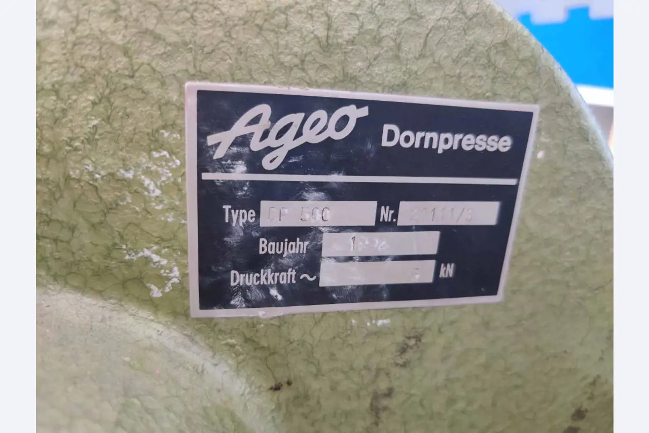 Sprzęt, który nie jest już wymagany przez szkołę zawodową-5