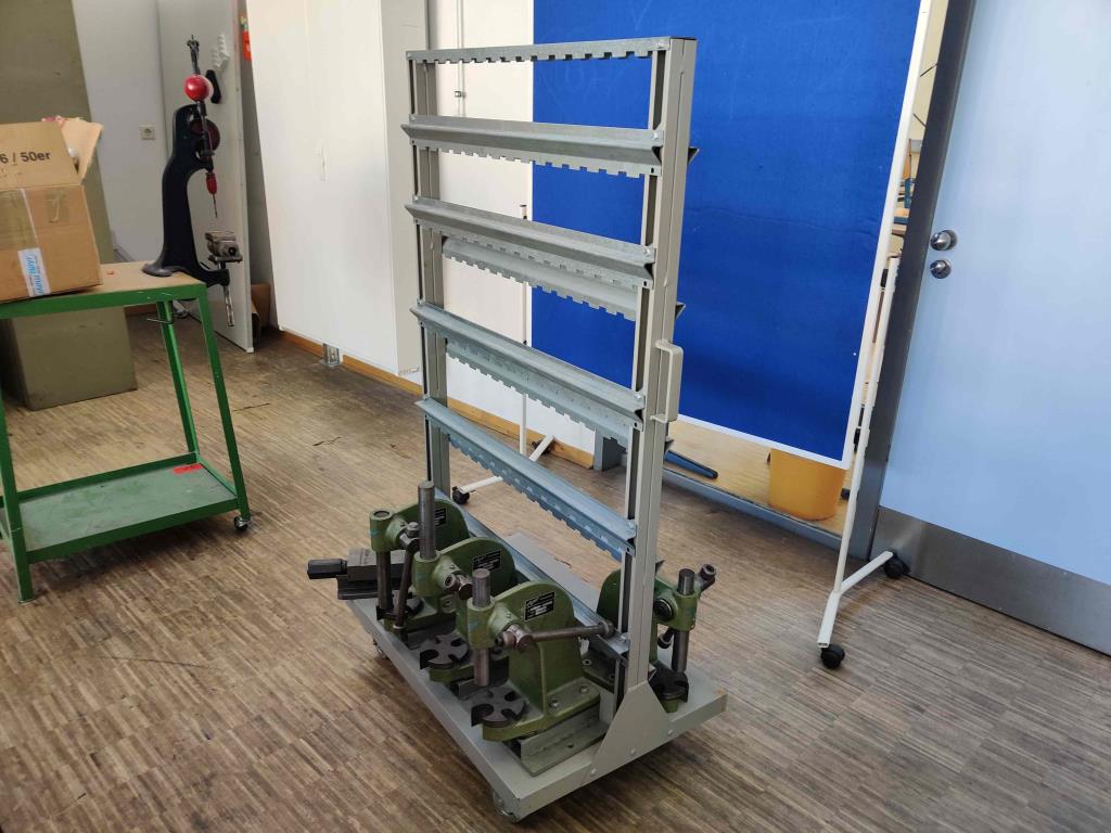 Sprzęt, który nie jest już wymagany przez szkołę zawodową-8