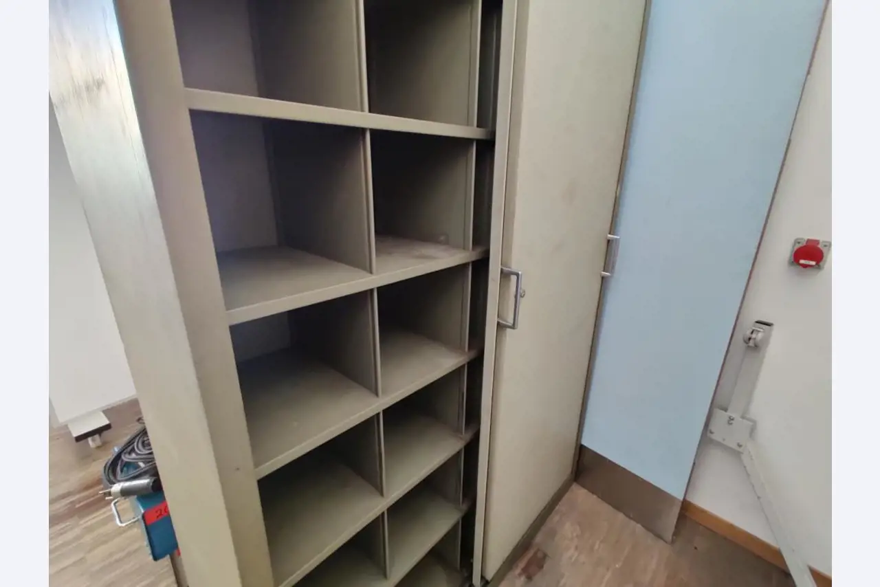 Equipos que ya no necesita un centro de formación profesional-4