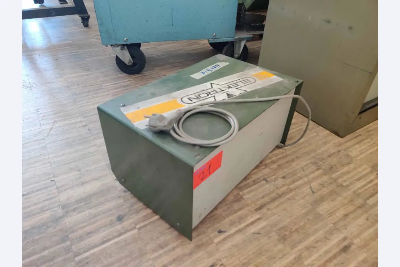 Equipos que ya no necesita un centro de formación profesional-5