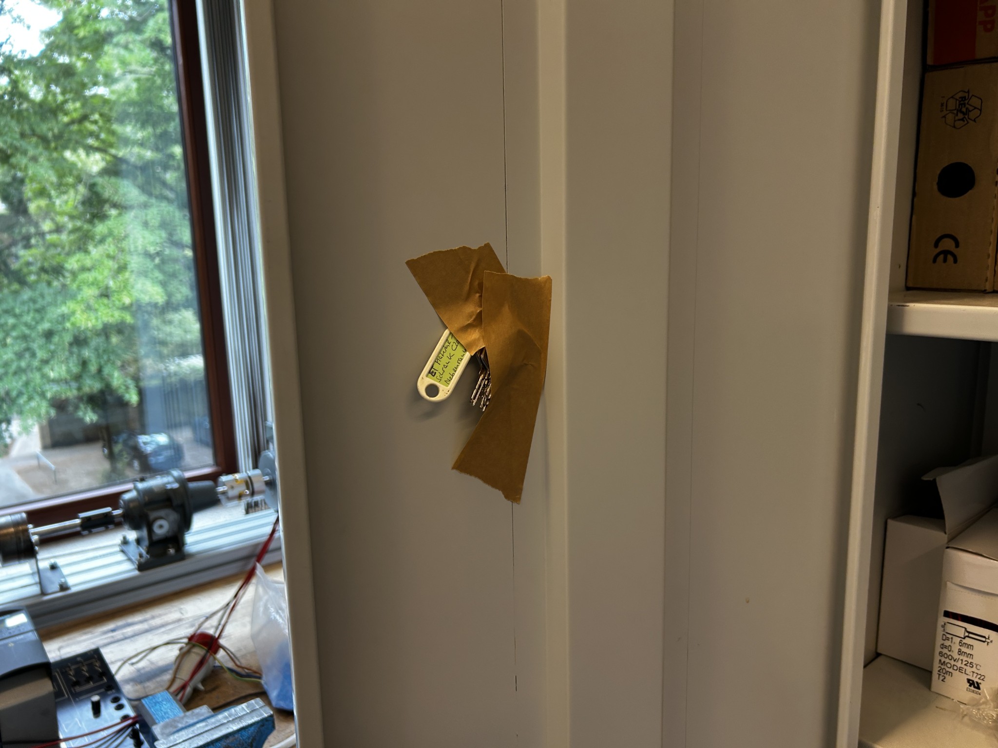 Vybavení, které již odborná škola nepotřebuje-1