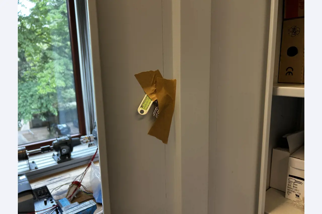 Nicht mehr benötigtes Equipment einer beruflichen Schule-1