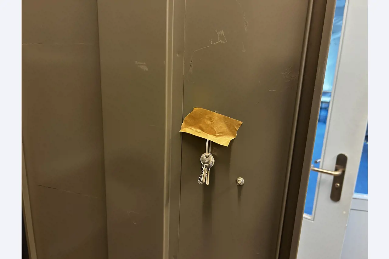 Equipos que ya no necesita un centro de formación profesional-1