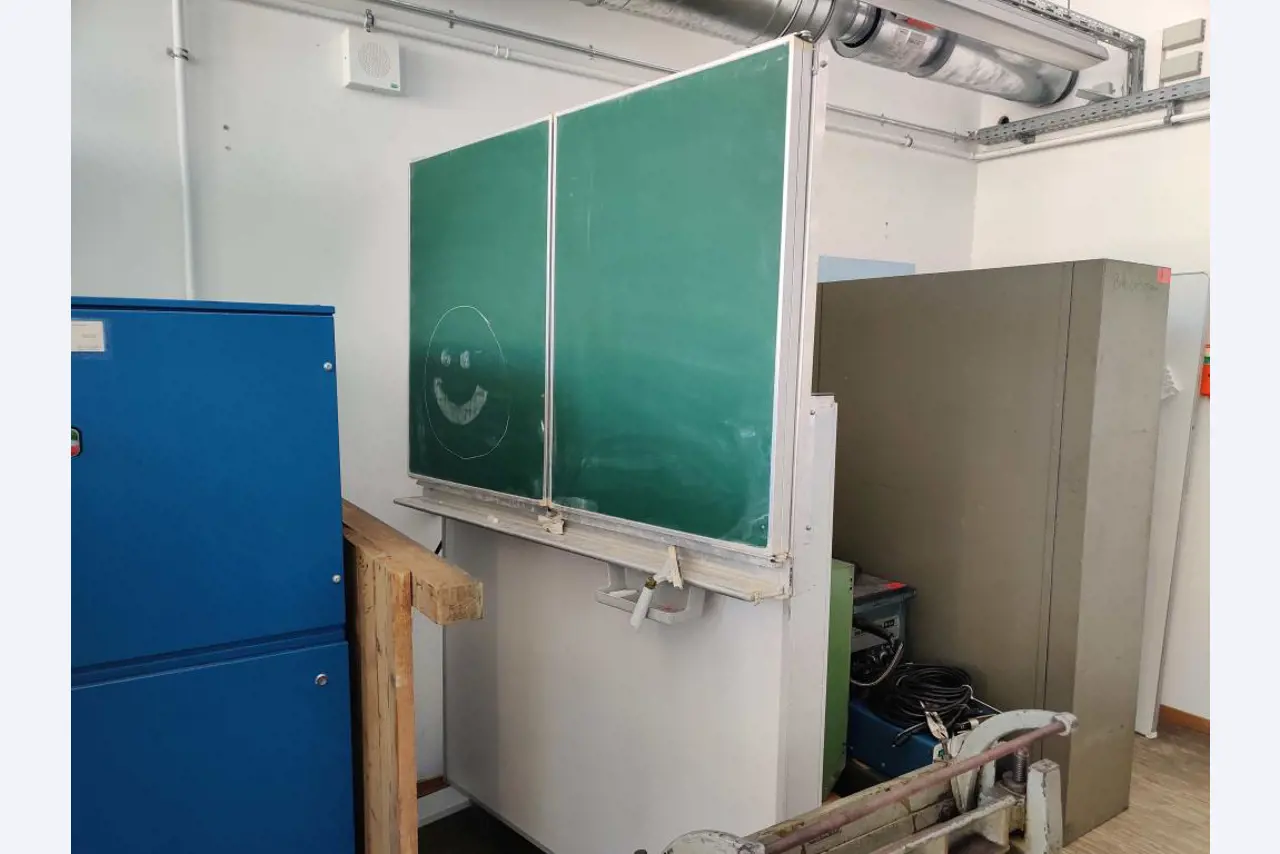 Equipos que ya no necesita un centro de formación profesional-5