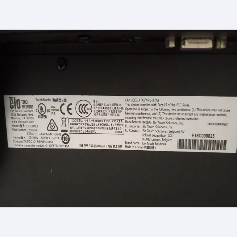 Nicht mehr benötigtes Equipment einer beruflichen Schule-10