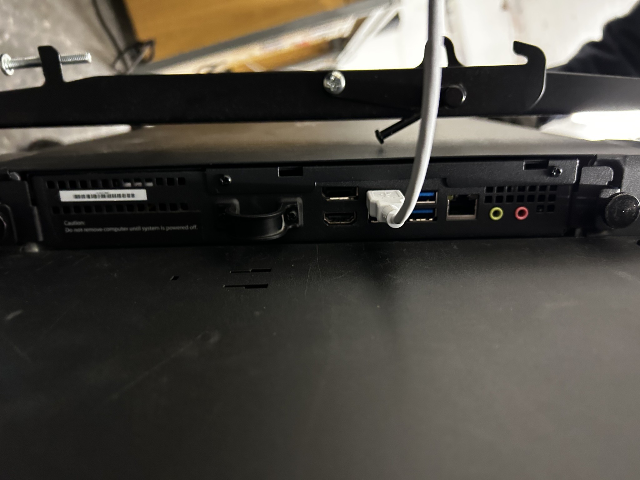 Nicht mehr benötigtes Equipment einer beruflichen Schule-7