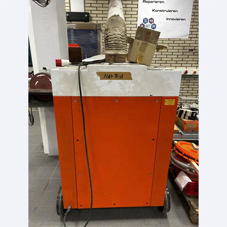 Uitrusting die niet langer nodig is voor een beroepsschool-7