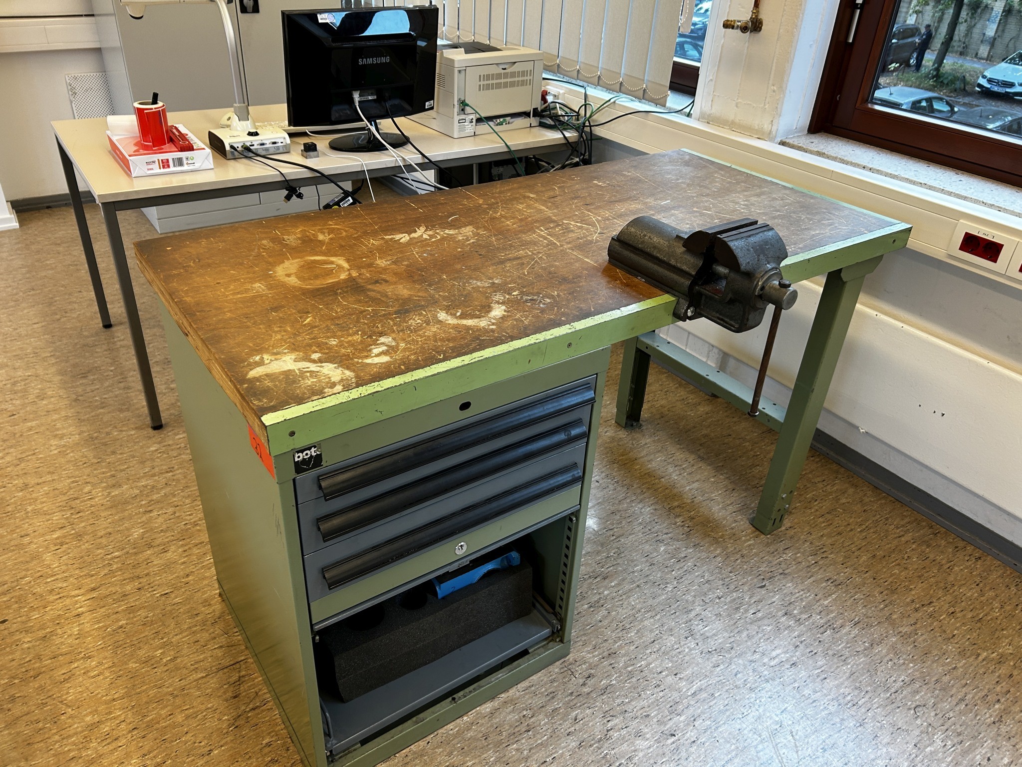 well-kept milling heads + accessories-2