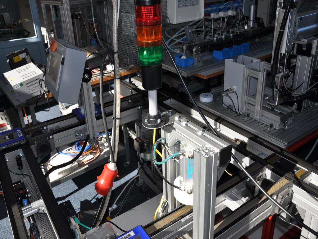 well-kept milling heads + accessories-8