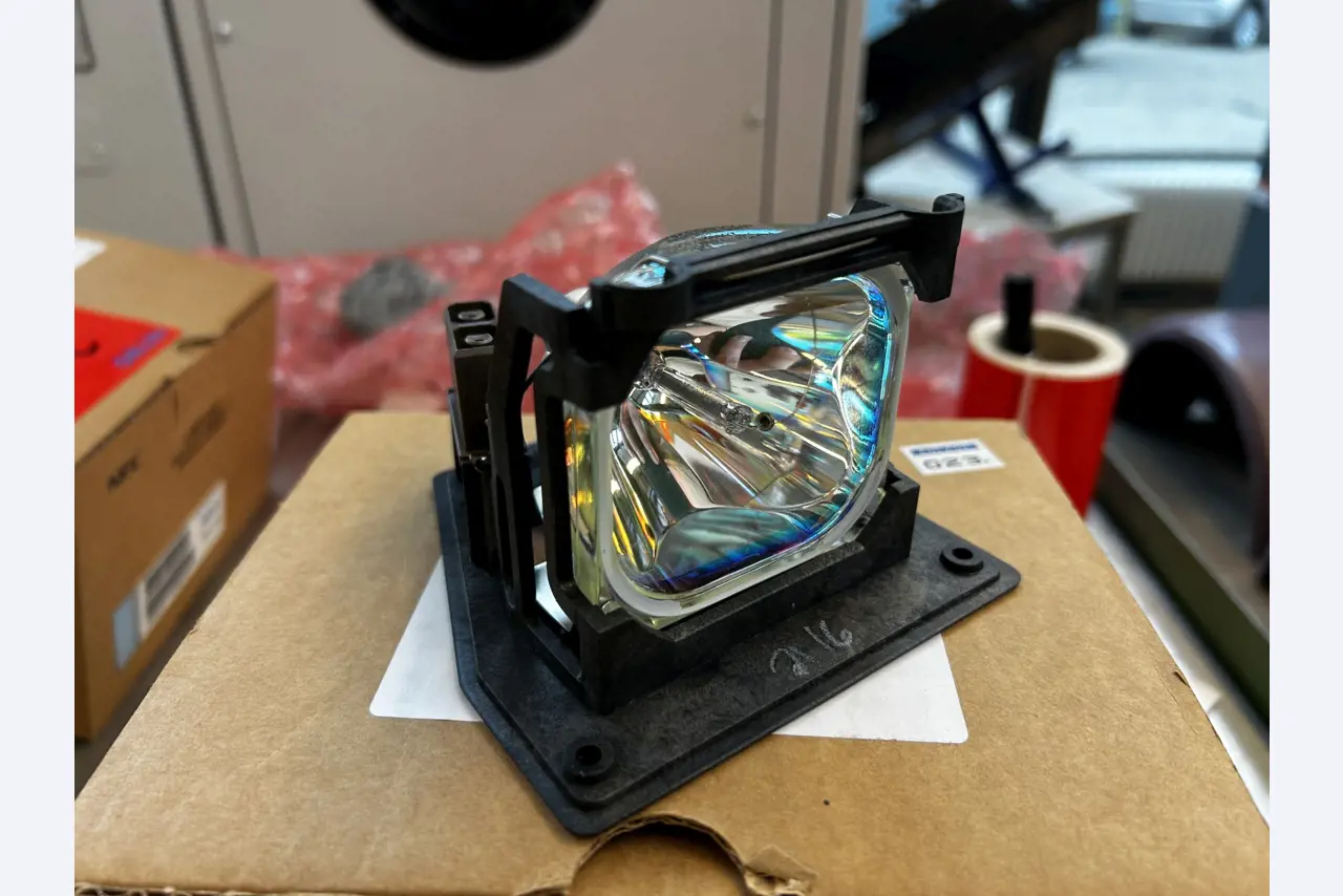 Vybavení, které již odborná škola nepotřebuje-2