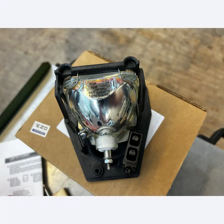 Vybavení, které již odborná škola nepotřebuje-3