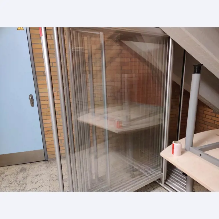 Vybavení, které již odborná škola nepotřebuje-4