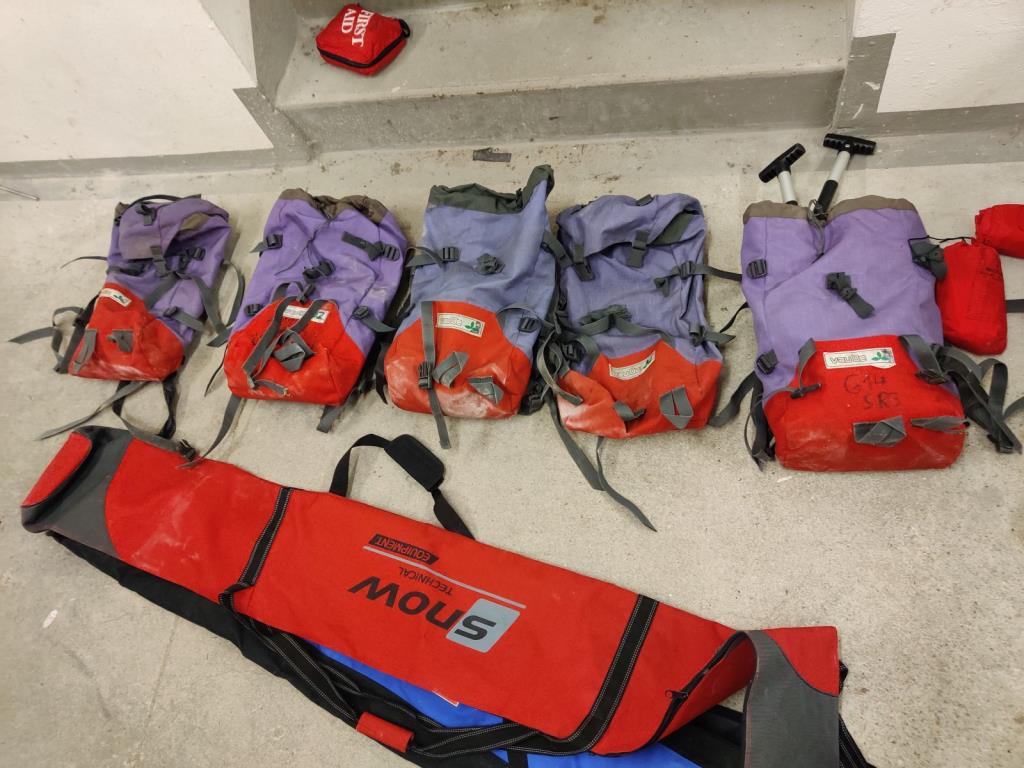 Équipement d'une école professionnelle qui n'est plus utilisé-17