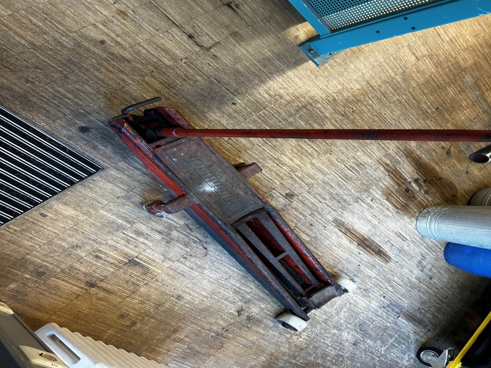 Équipement d'une école professionnelle qui n'est plus utilisé-5