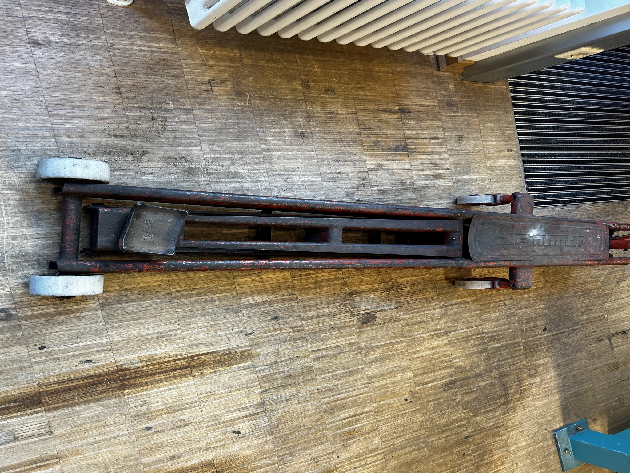 Équipement d'une école professionnelle qui n'est plus utilisé-6