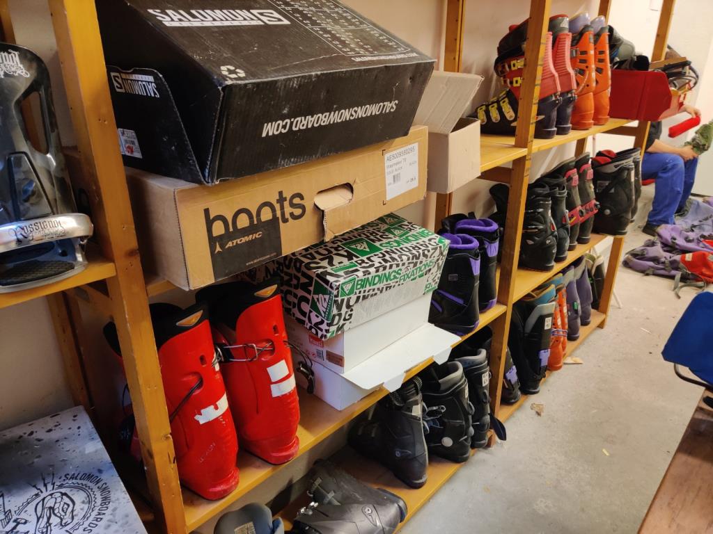 Équipement d'une école professionnelle qui n'est plus utilisé-8