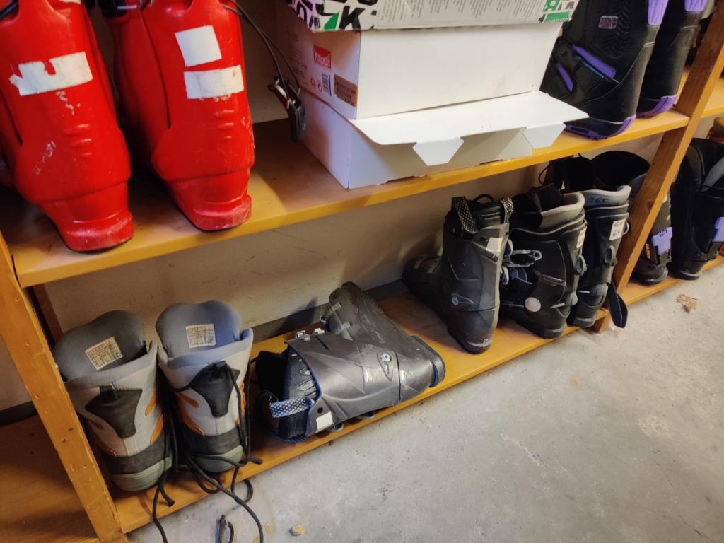 Équipement d'une école professionnelle qui n'est plus utilisé-9