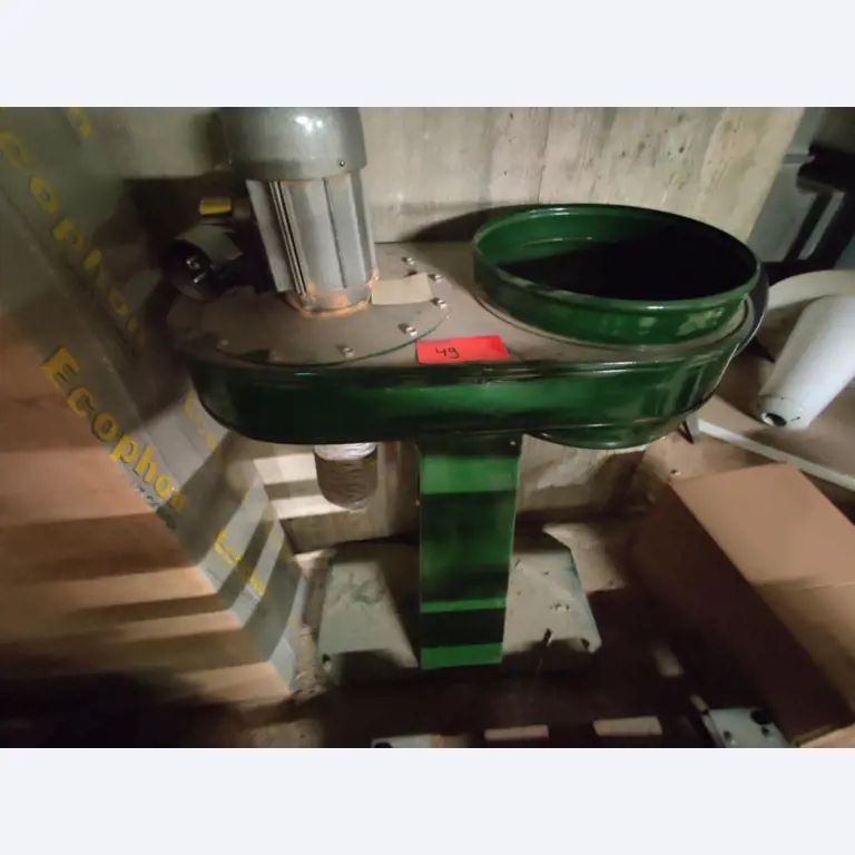 Vybavení, které již odborná škola nepotřebuje-3