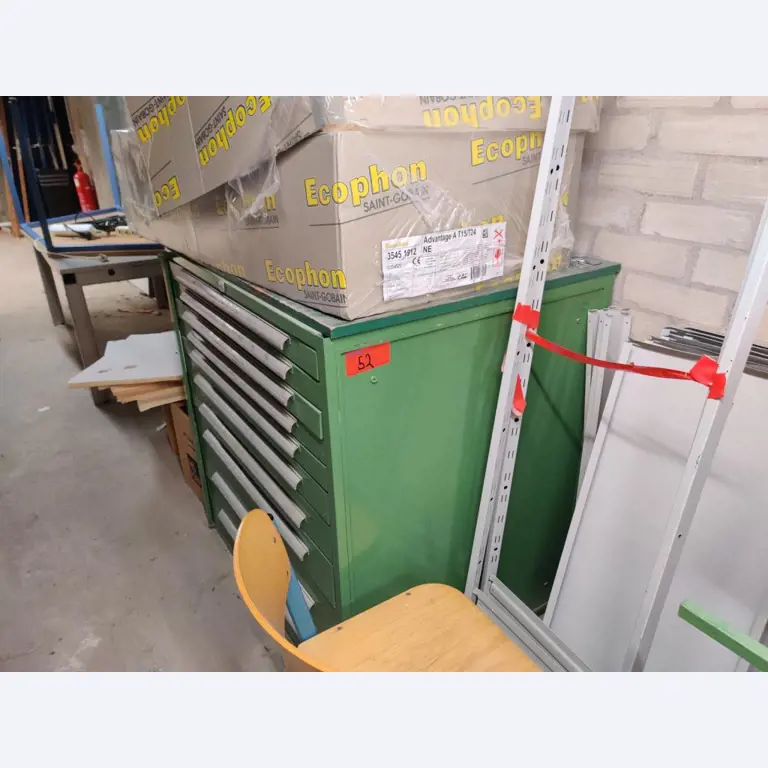 Equipos que ya no necesita un centro de formación profesional-2